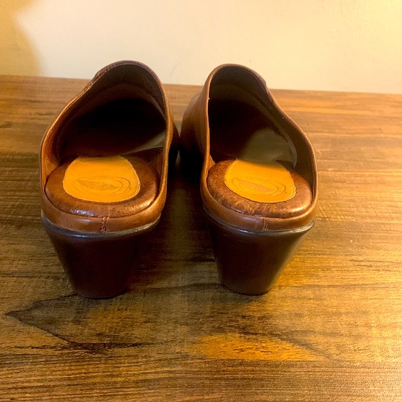 Nurture Brown Slip-on Mules Size 9 - Picture 4 of 7